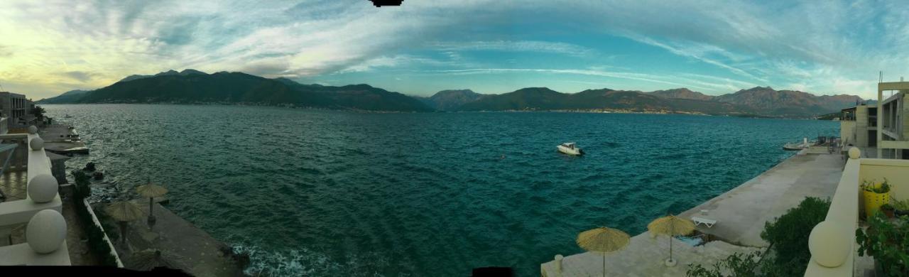 Apartments Palace Mira Mare Tivat Exterior photo