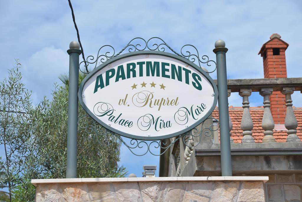 Apartments Palace Mira Mare Tivat Room photo