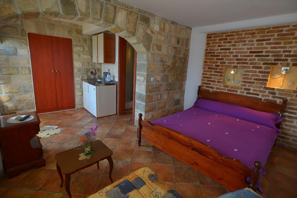 Apartments Palace Mira Mare Tivat Room photo