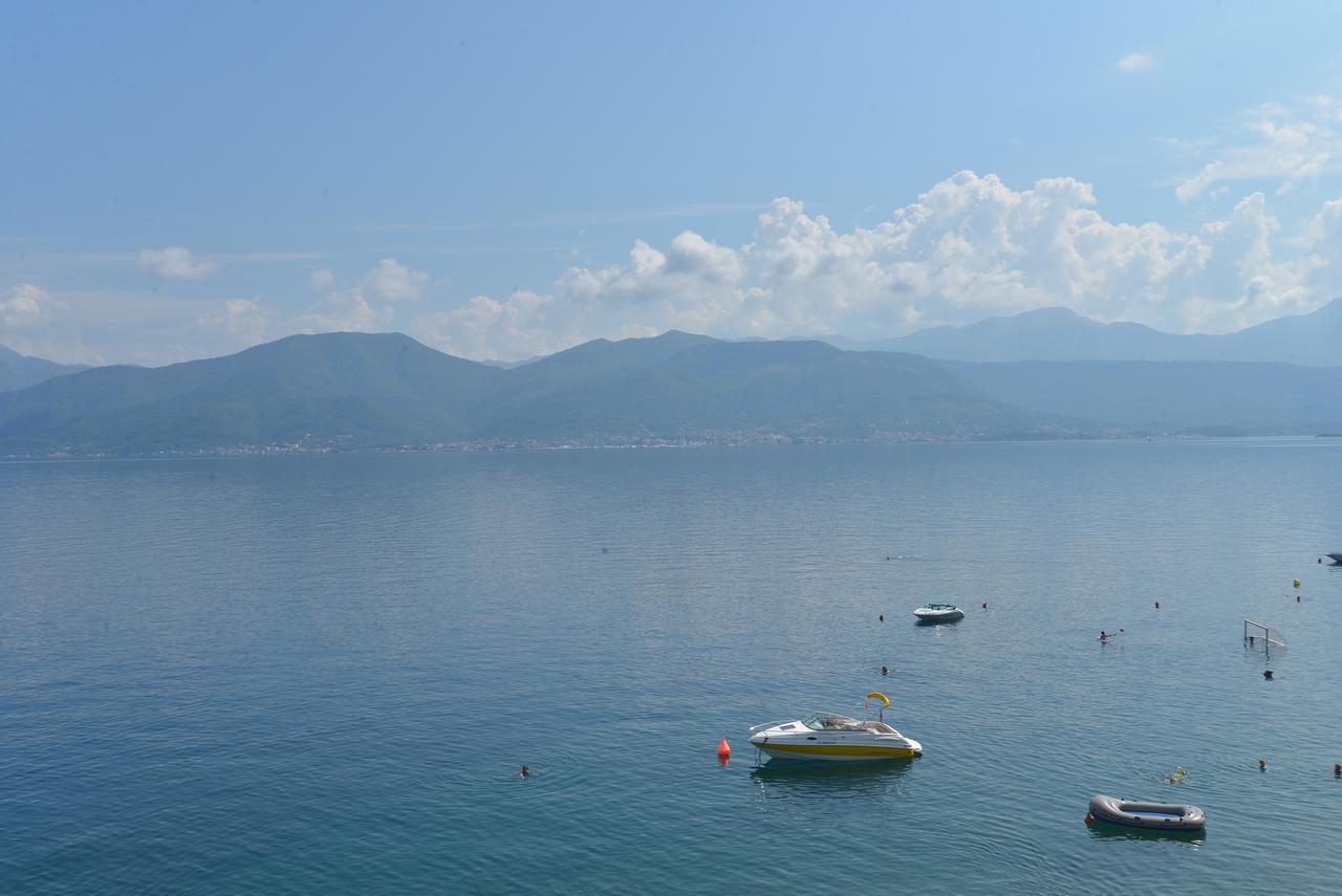 Apartments Palace Mira Mare Tivat Exterior photo